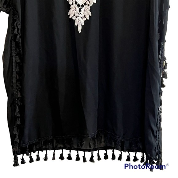 SHEIN Black Sheer Floral Embroidered Poncho Tasseled Hem Loose Tunic Size Medium - Picture 4 of 11
